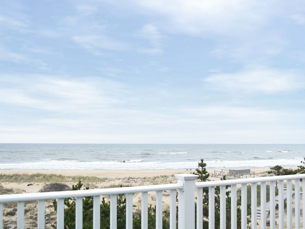 Sea Crest Resort