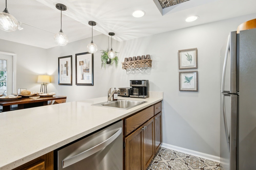 2754 1st Ave. A 2 Bedroom Duplex