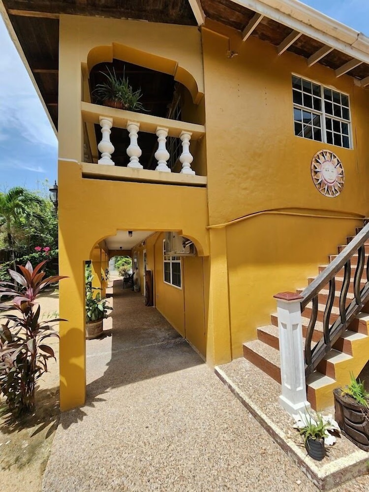 Caribbean Shores Bed & Breakfast