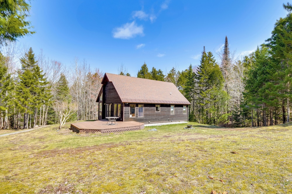 6 Mi to Lake & State Park: Hideaway in Elmore!