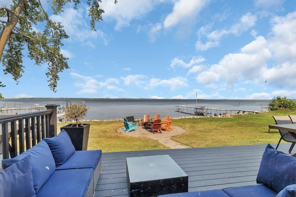 Rizzy's on the Lake - Property Image 55