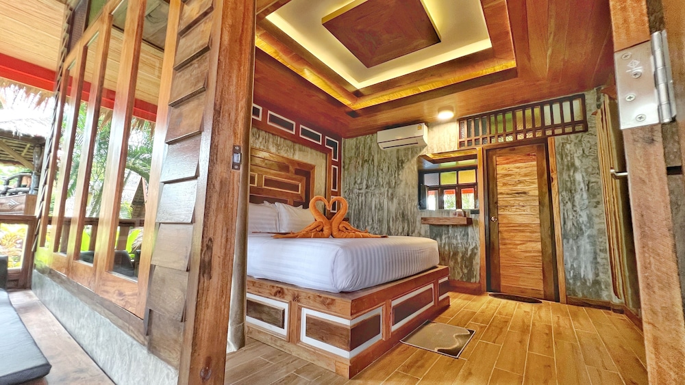 Phi Phi Relax Beach Resort