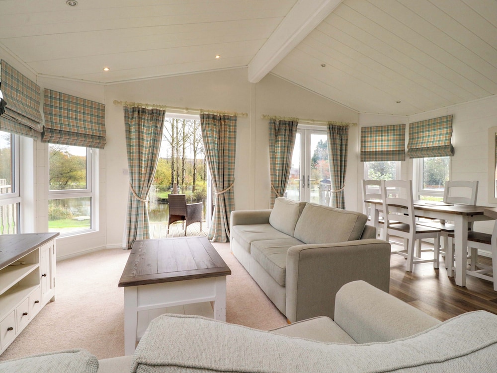 Lakeview Lodge