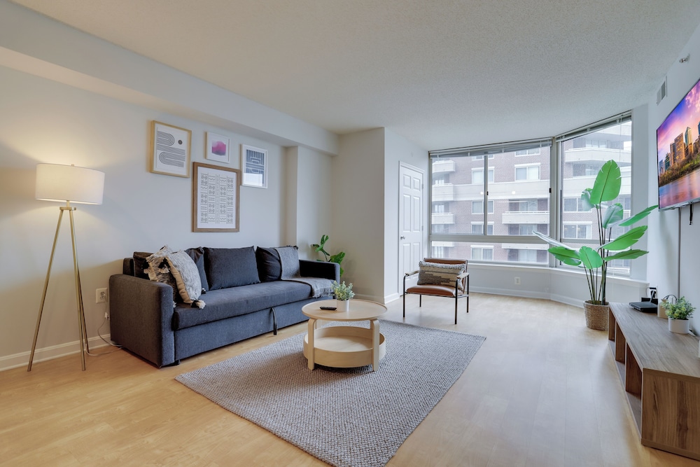 Fascinating Apt in Ballston With Gym