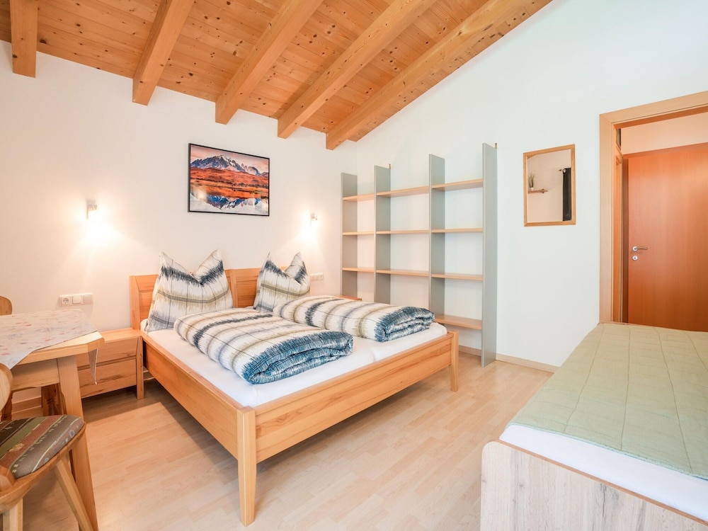 Group Apartment in Reitleben Directly on the Lake