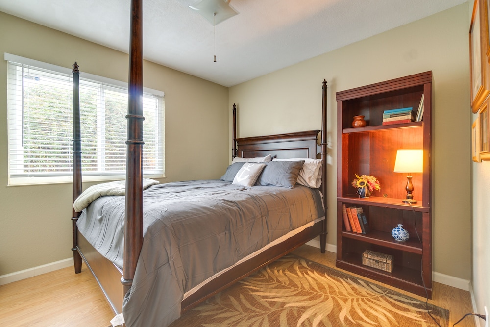 Sun-kissed Orangevale Home w/ Private Hot Tub!