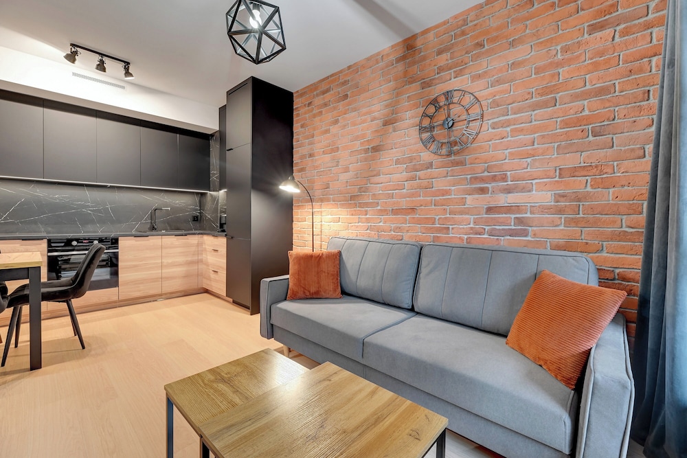 Doki Living - Foodhall & Parking by Downtown Apartments