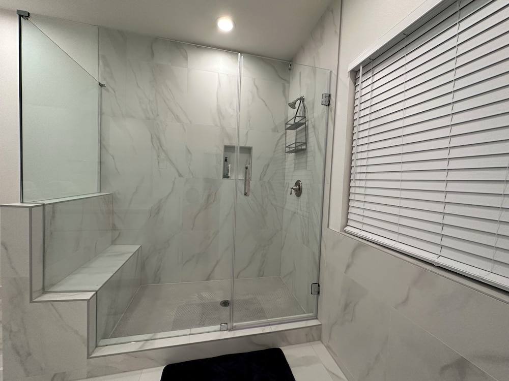 Luxury 3BR for Families Nurses and Group