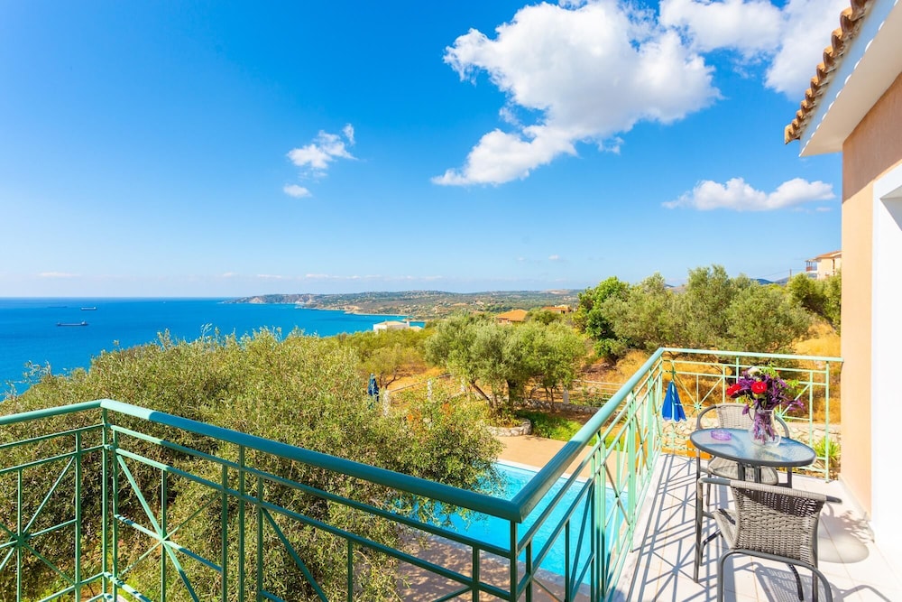 Villa Eri in Vlachata view 5