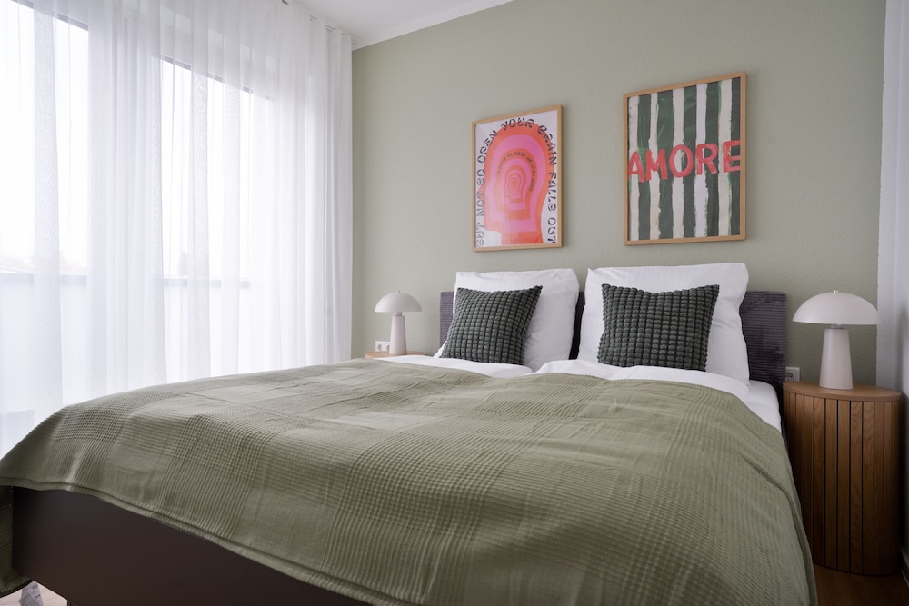 Premium Apartments I home2share