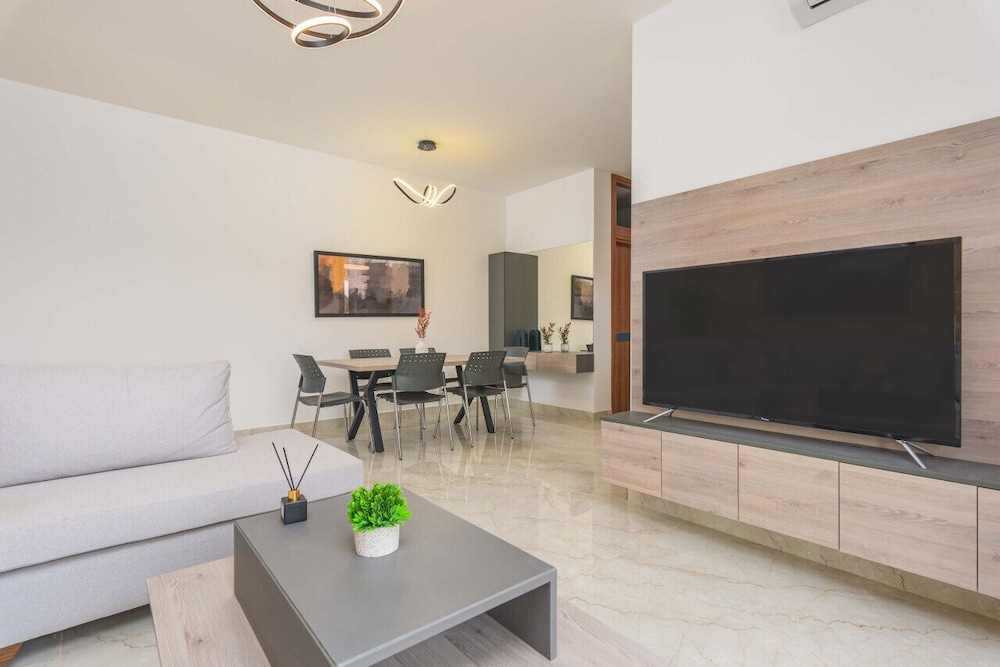 Glow Studios & Apartments in Batroun