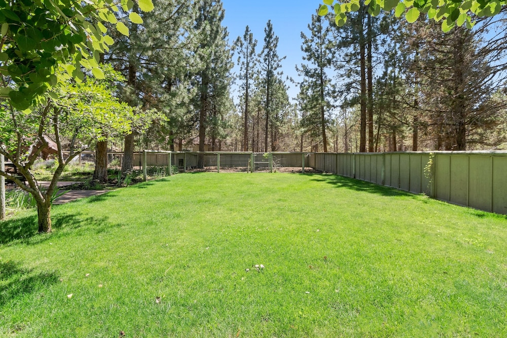 Big Bear Home features Private Entrance and Patio with Fire Pit by RedAwning