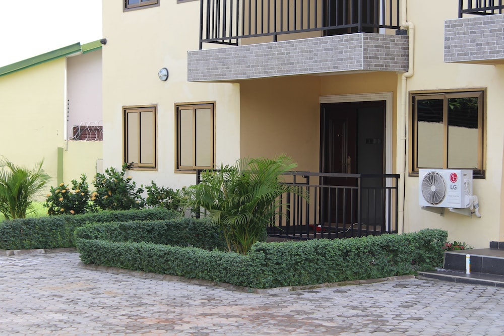 Evergreen Apartments