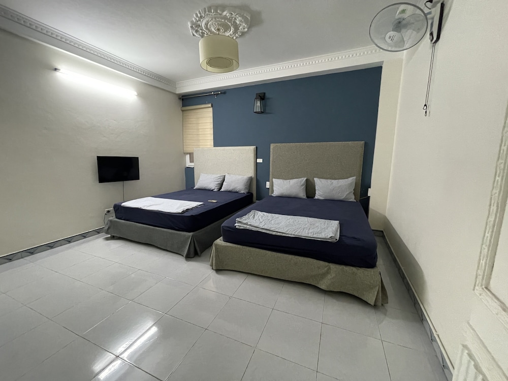 sword lake hostel