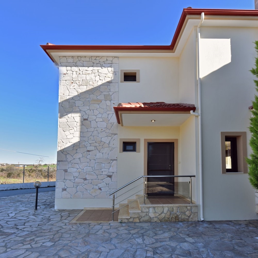 Katerina Seaview Maisonette by Travelpro Sevices