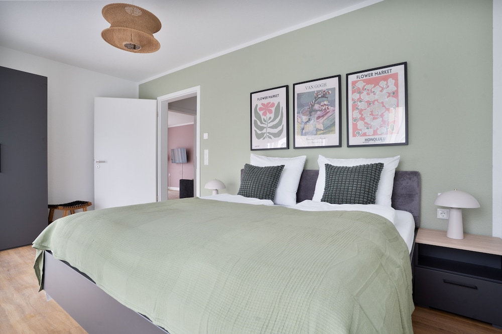 Premium Apartments I home2share