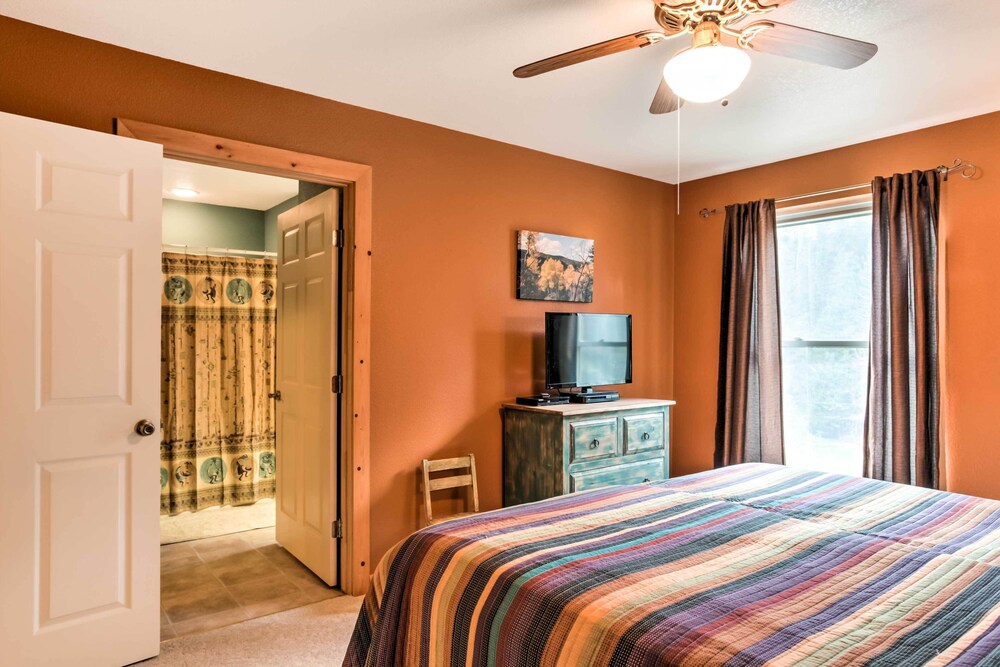 Cloudcroft Home w/ Spacious Stargazing Deck! view 3
