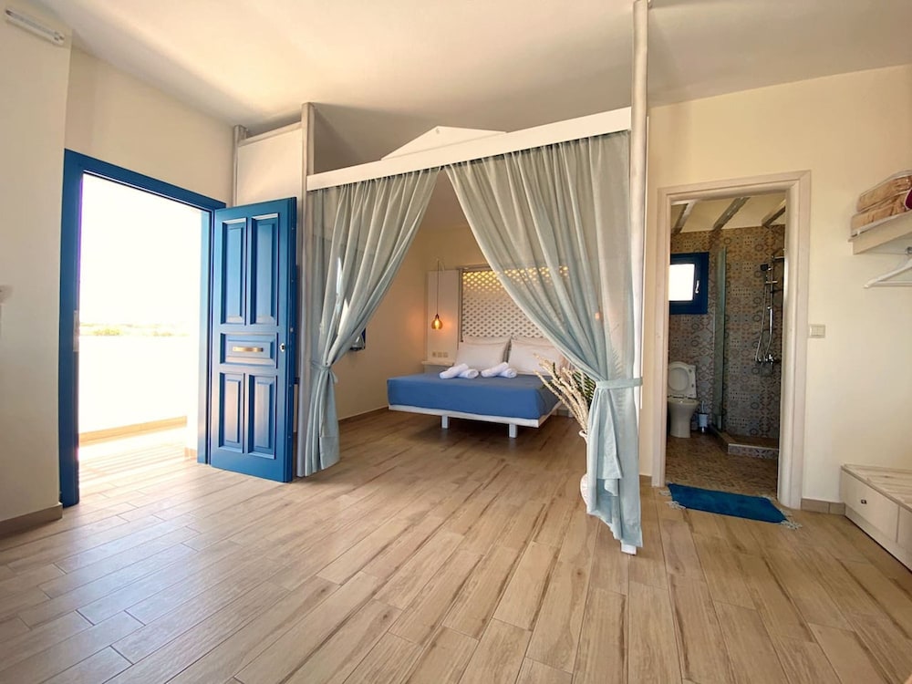 Michail Suites Afiartis Vatha