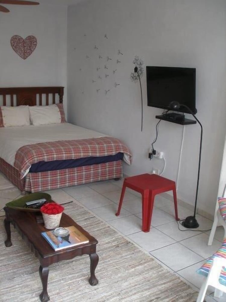 Hotel Club Mykonos - Image 1