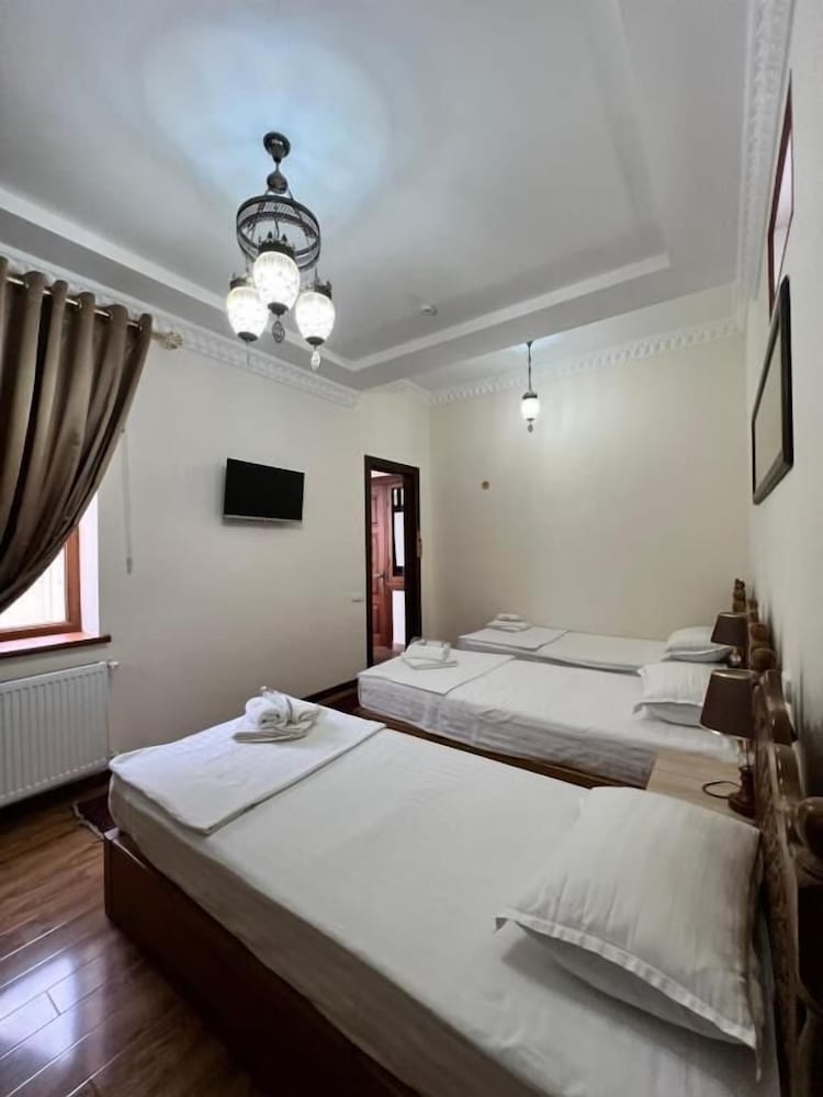 Hotel Poyi Kalon Terrace