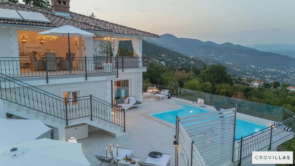 Villa Lauriana Nearby Opatija - Crovillas