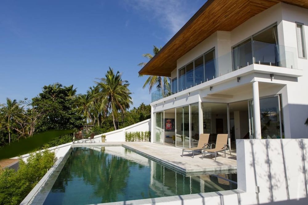 6 BR Luxury Seaview Villa Bang Po -Asi
