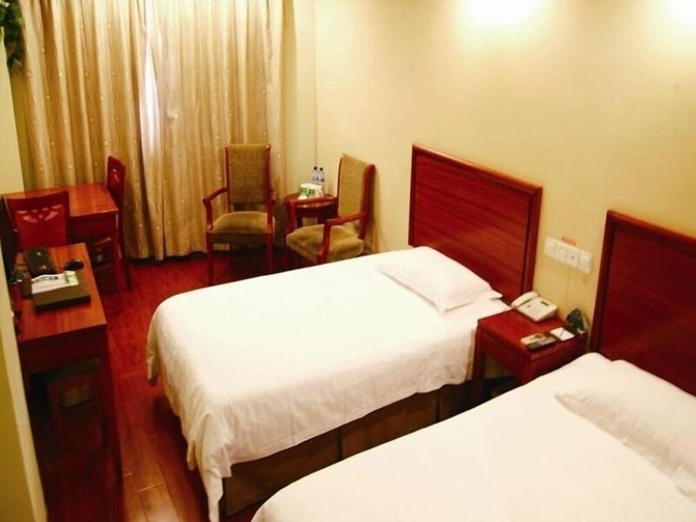 GreenTree Inn Nantong Tongzhou District Pingchao Bus Station Express Hotel
