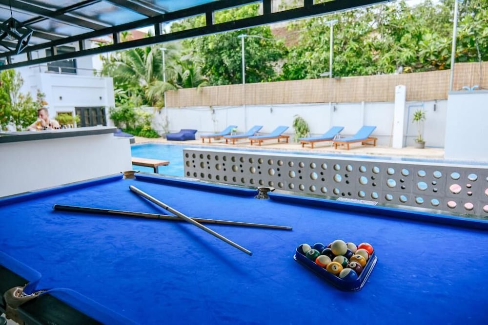 Last Summer Hostel & Bar