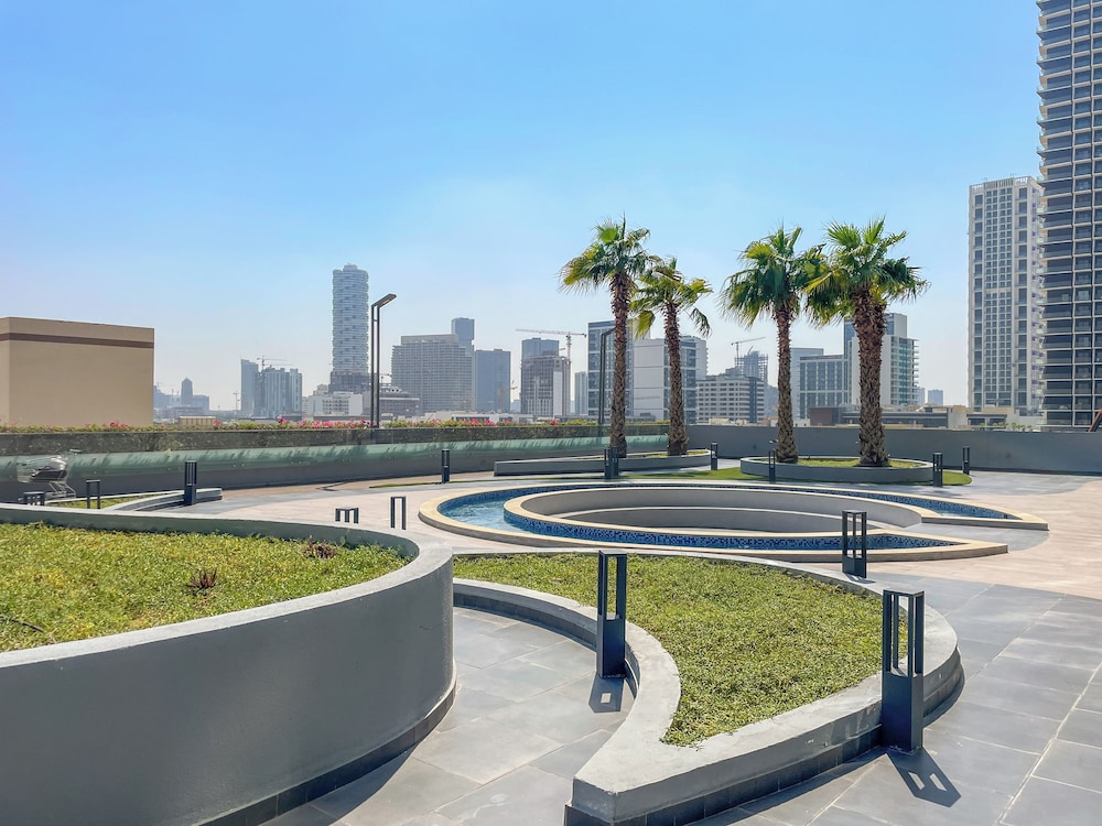 Silkhaus Bloom Towers B