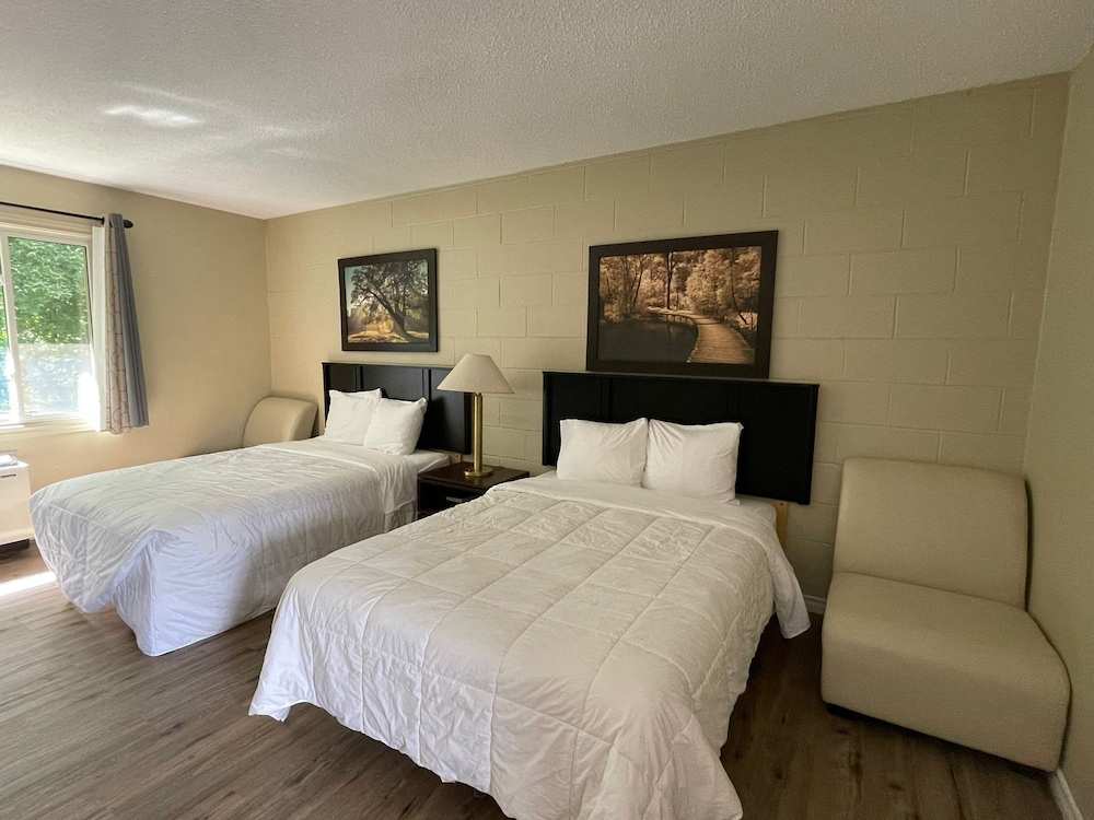 Peninsula Motel