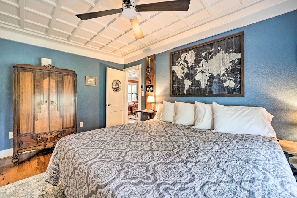 Cozy Wooded Retreat: 2 Mi to Dtwn Brevard! view 4