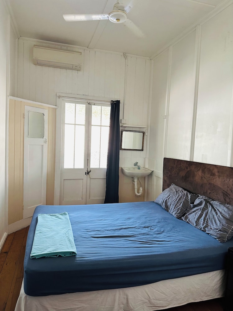 Mossman Exchange & Backpacker Resort