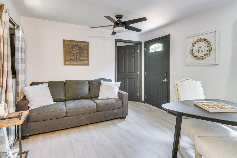 Lake View & Game Room on 3 1/2 Acres, Near Marina