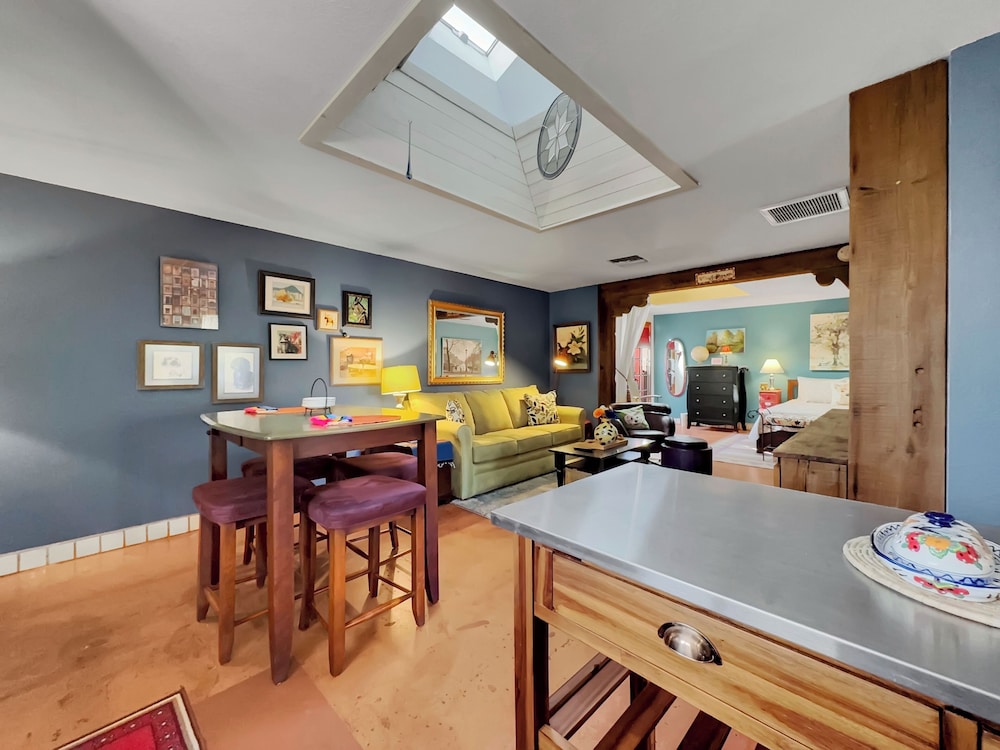 Washington Studio