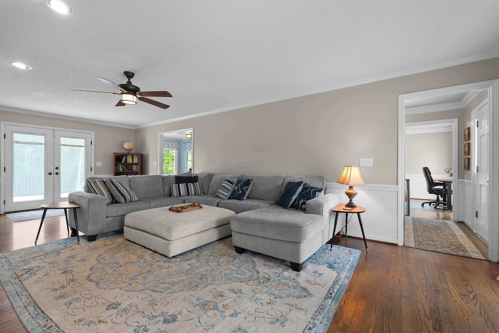 Southern Sunshine Retreat
