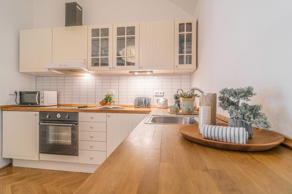2 Bed Flat - Sleeps 6 - Pets - Wifi