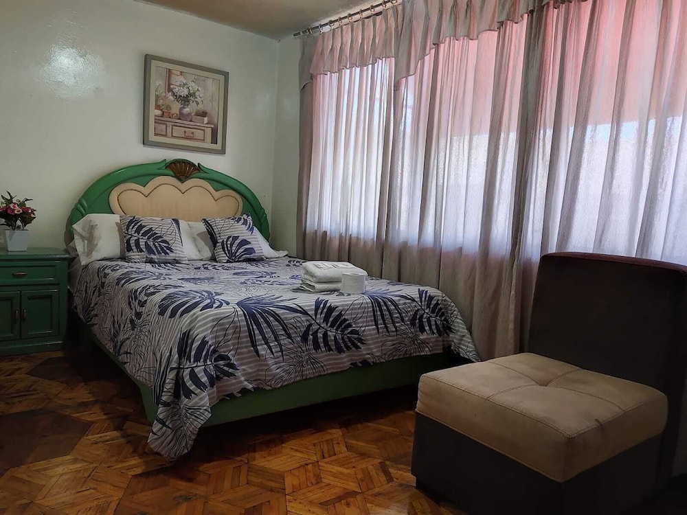 Hostal Altamira Suites