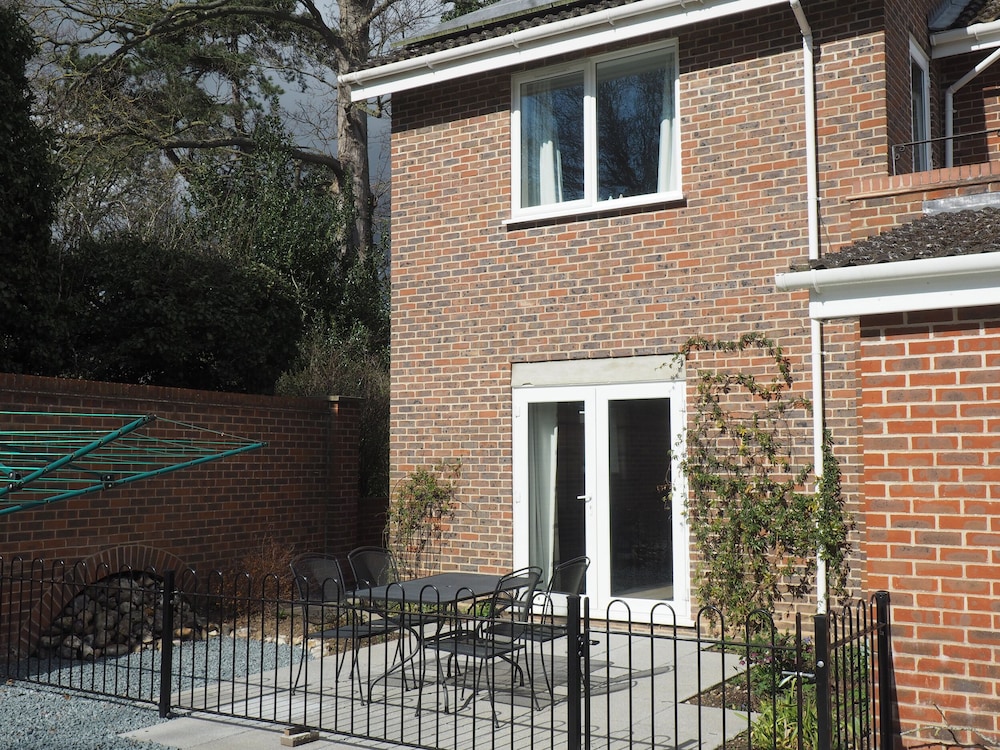 Brundall House