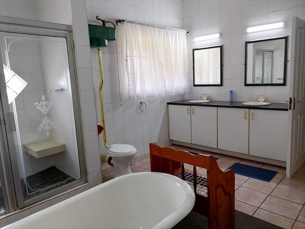 Shingalana Guest House