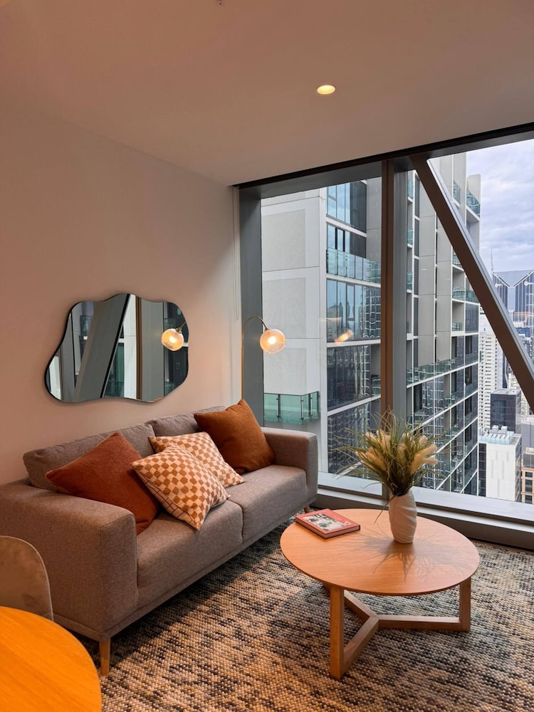Luxury 2-bedroom Apartment in the Heart of Melbourne