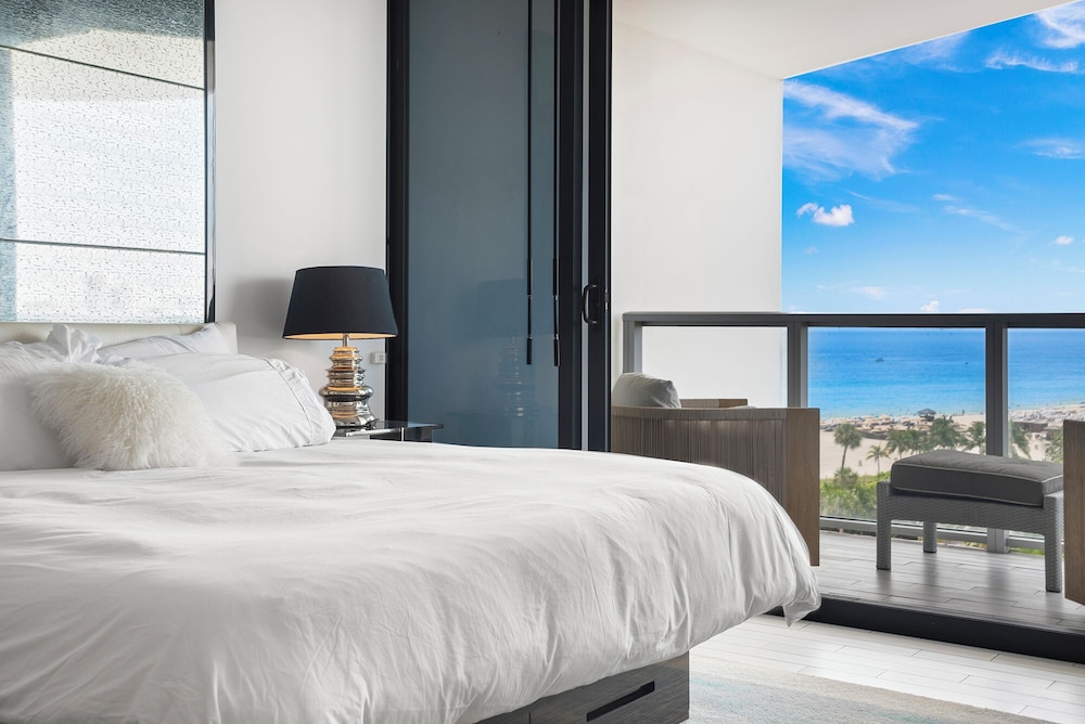 Luxury Vacation Rentals in South Beach by LRMB