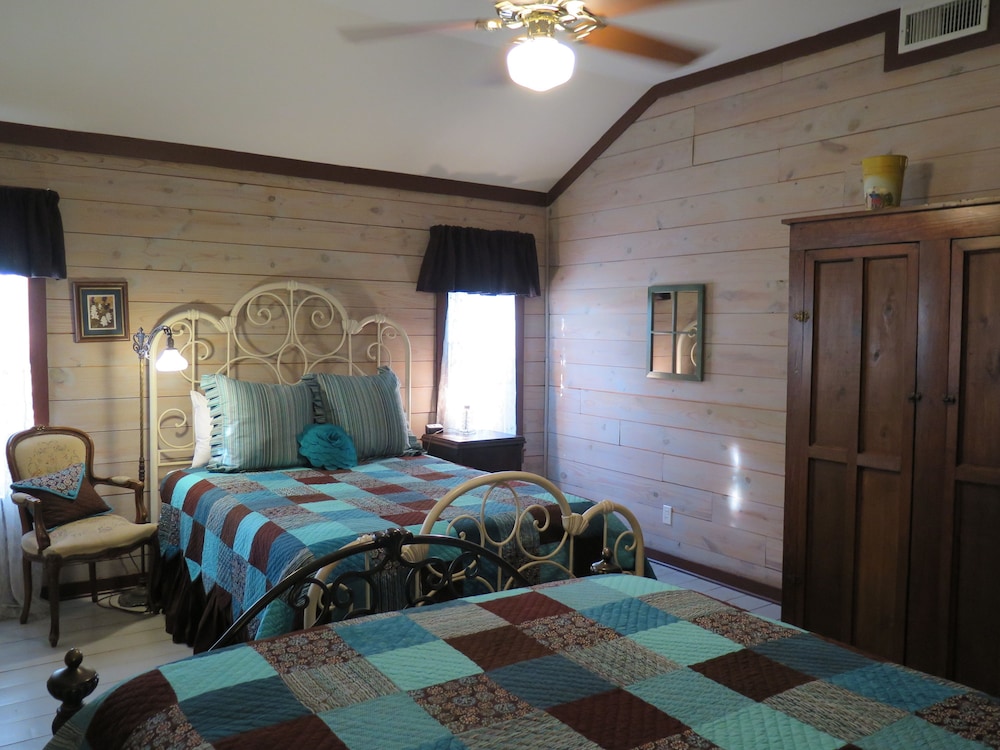 Yellow House Bed and Breakfast