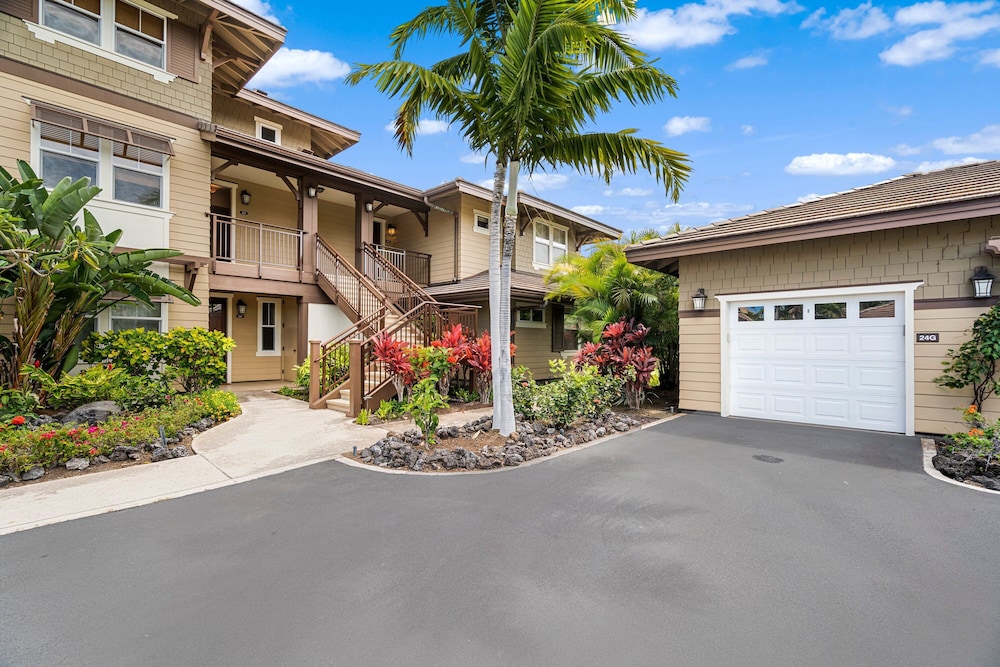 3 Bedroom Condo with Lanai, Grill, and Access to Recreational Facilities