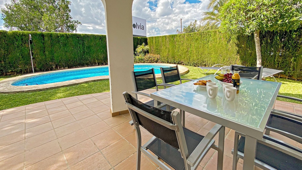 Villa el Palmar With 3 Bedrooms Close to the Beach