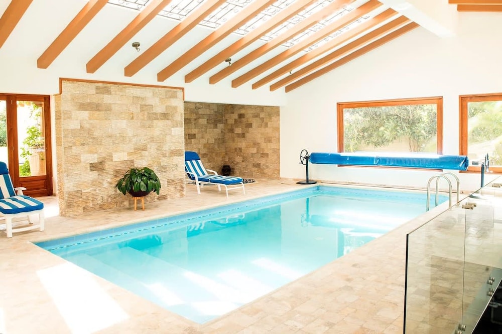 Lujosa Casa Guayllabamba BBQ Jacuzzi Gym Piscina
