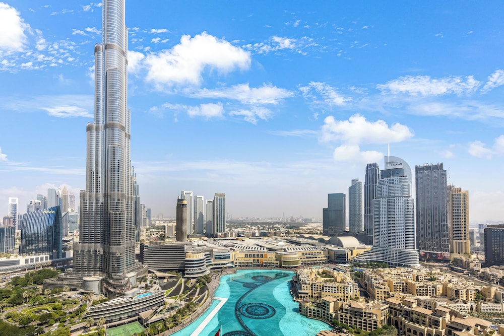 Durrani Homes - Alluring 5BR Penthouse with Burj Khalifa and Fountain View