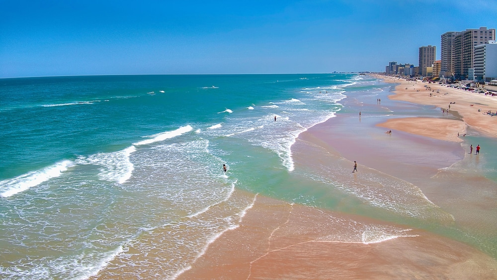 Daytona Shores Inn & Suites