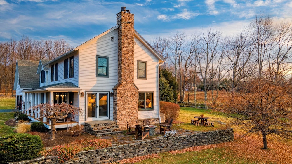 Catskill Park Farm by Avantstay Huge Yard, Fire Pit Near Windham Ski Resort