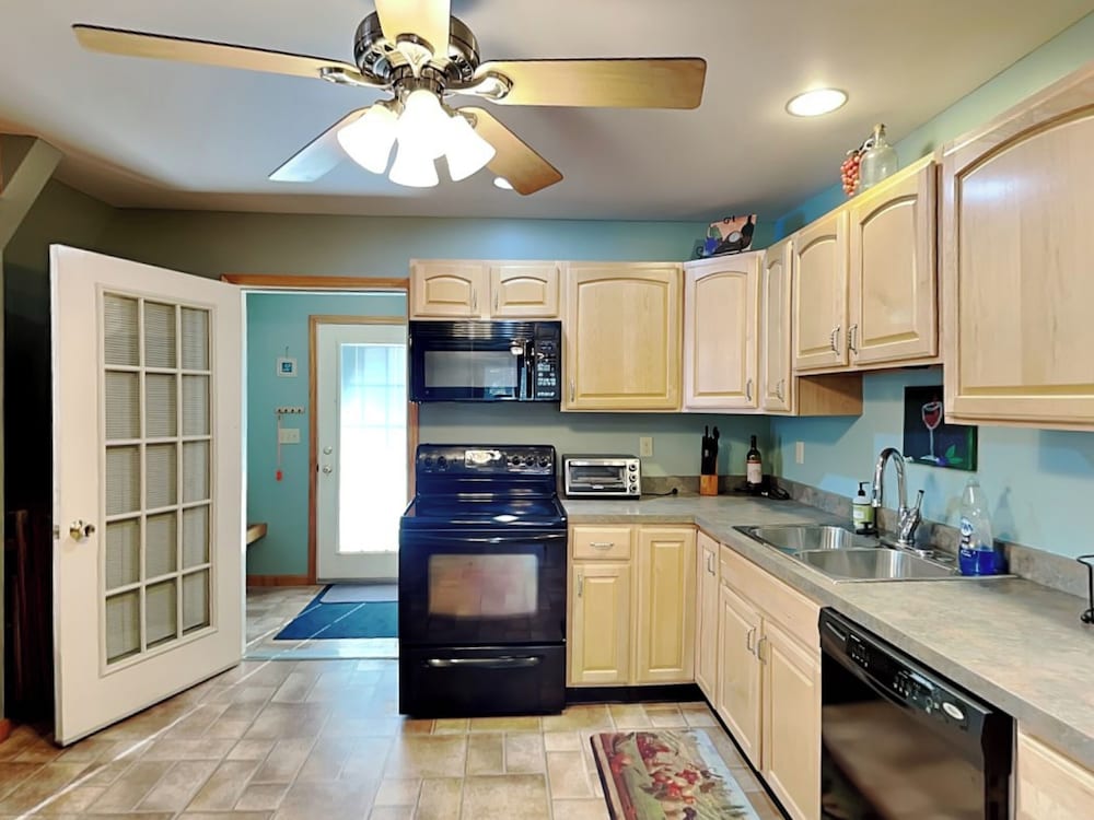 Walnut Cellars by Taylor Made Deep Creek