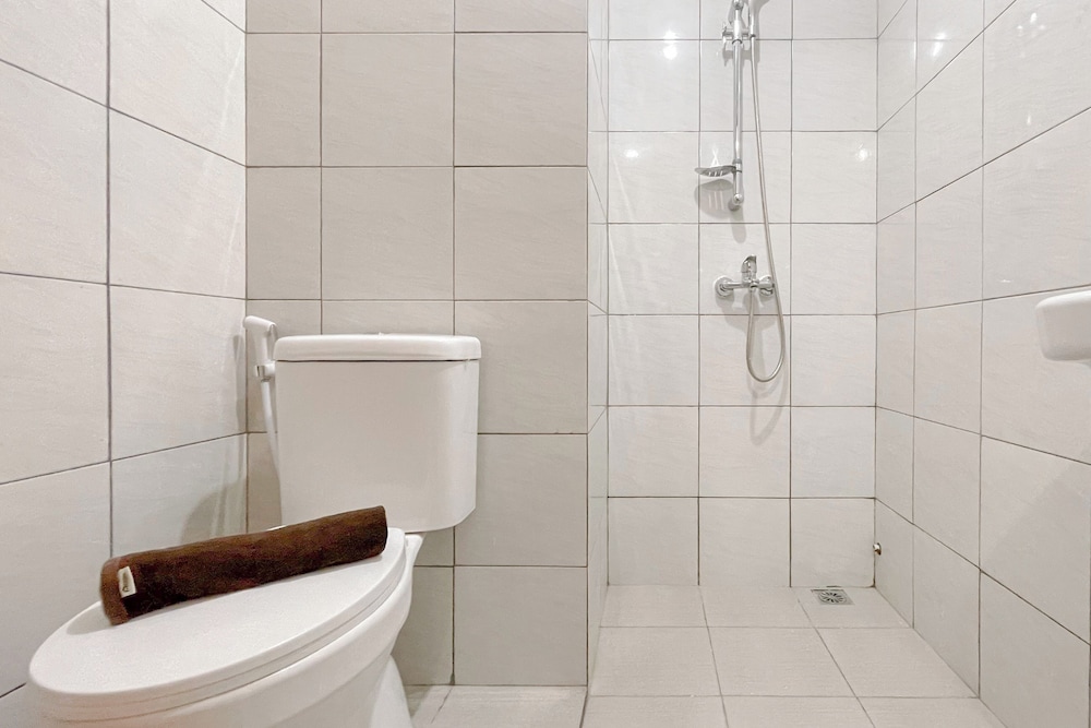 Studio Room (No Kitchen) Apartment Near Unhas Bandaraya - Tallasa City Makassar